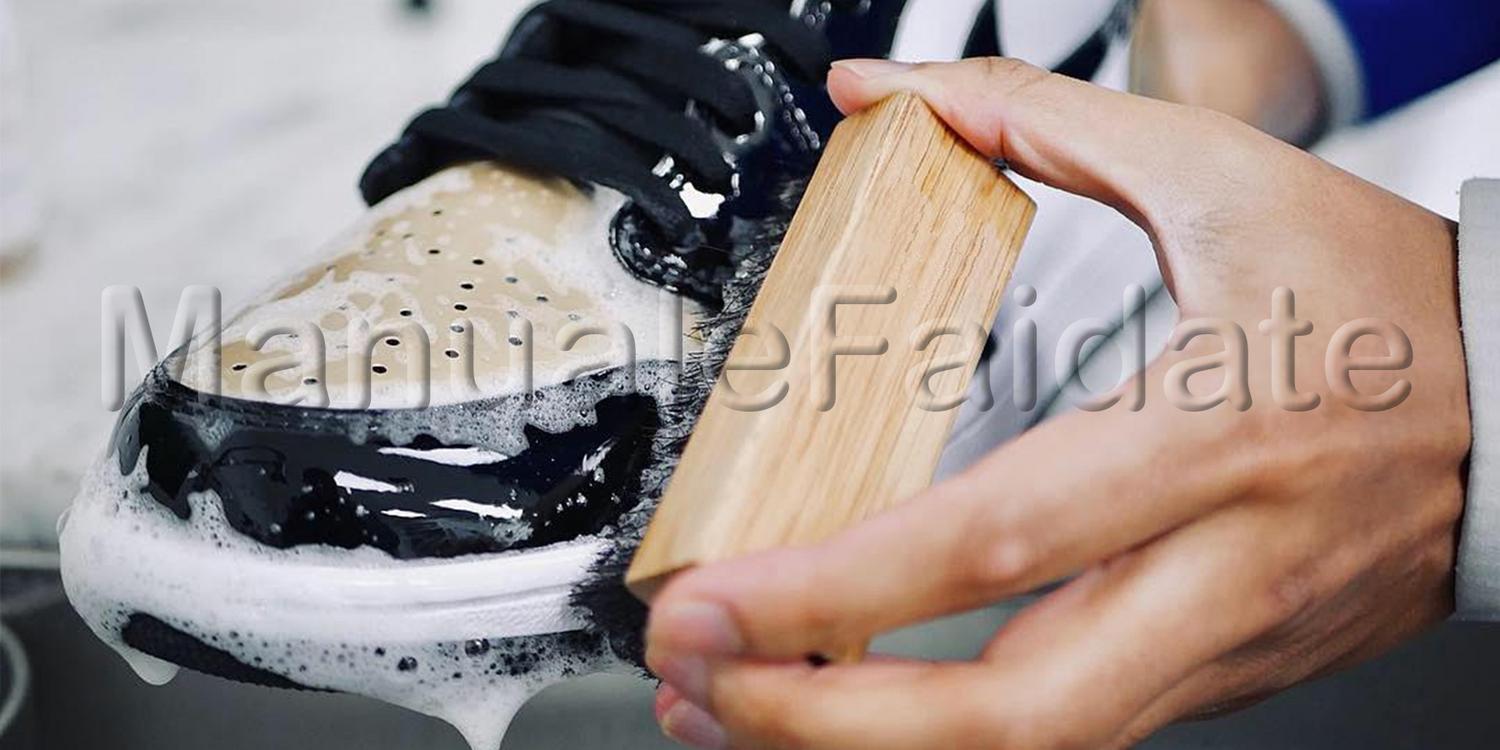 pulire le scarpe